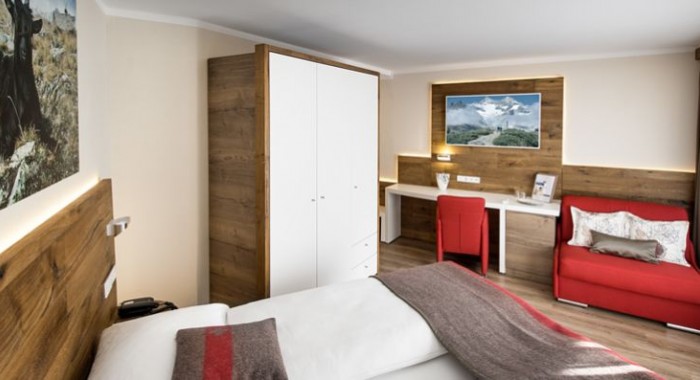 Hotel Butterfly, Zermatt ski chalet, image 3